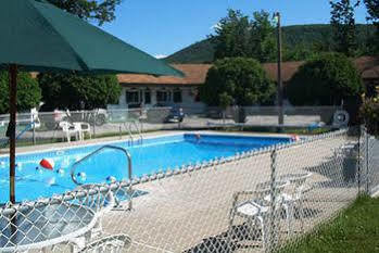 Moose Brook Motel Gorham Exterior photo